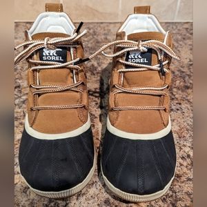 Sorel Out & About Boots size 8